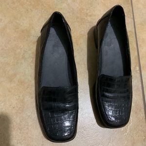 Black Wedge